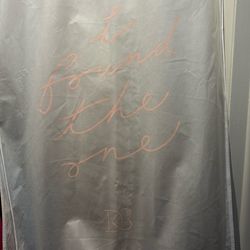Wedding Dress- PICK UP IS AVAILABLE
