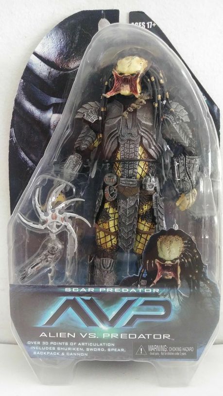 Neca AVP Unmasked Scar Predator Collectible Action Figure