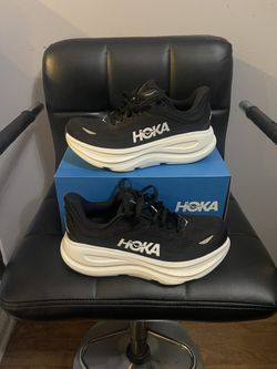 Hoka Bondi 9/ Size 7.5D Women’s $100