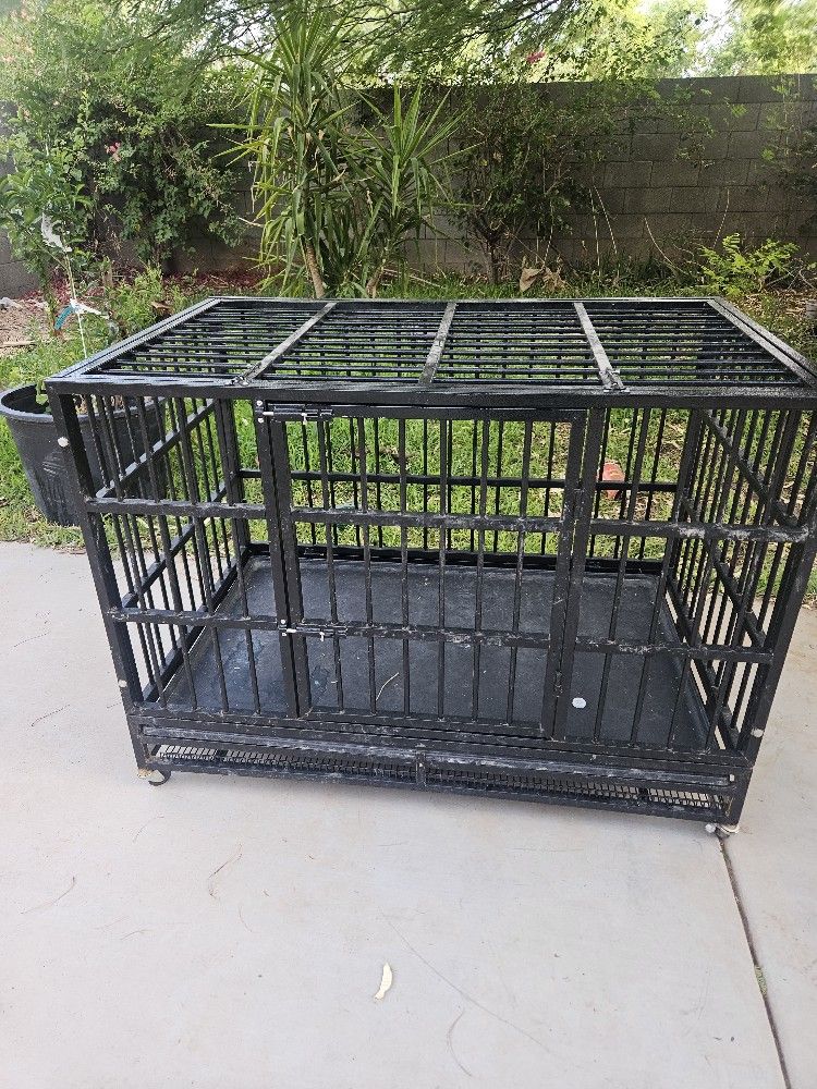 Heavy Duty Dog Crate With Wheels