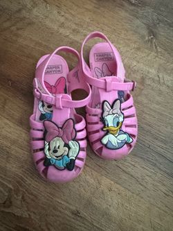 Minnie Mouse sandals
