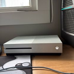 Xbox Series One S with Controller