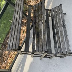 Foldable plant stand