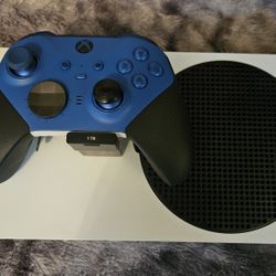 Xbox Series S With Controller