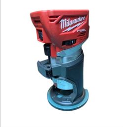 Milwaukee M18 router
