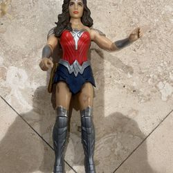 Wonder Woman Figure