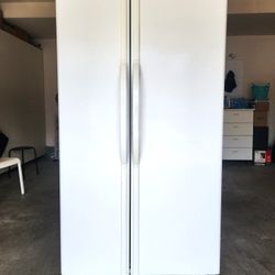 Kenmore Coldspot Refrigerator - Excellent Working Condition!