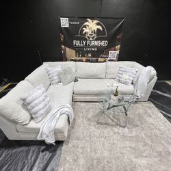 Sectional/Couch/Sofa, 2 Piece, Light Grey, 80x120,Pickup In Tampa delivery Available 