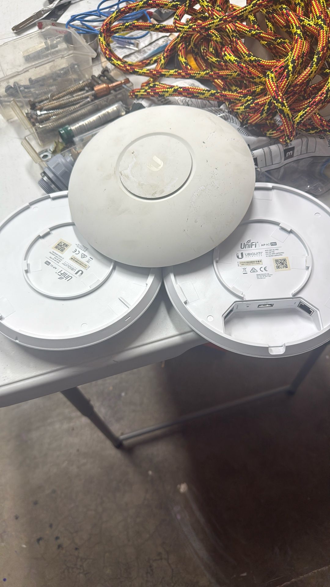 3x UniFi AP AC Pro