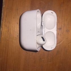 Air Pod Pro Missing Left Ear But Works Perfectly Fine 10$