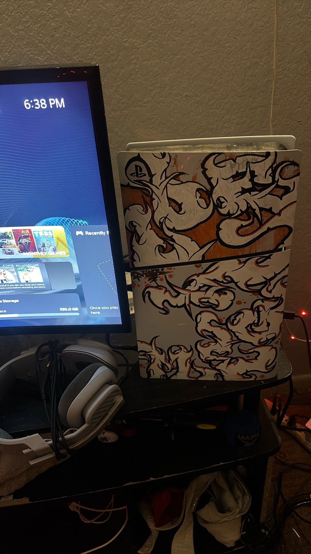 PS5 &PS4/with Monitor and Headphones And Controller