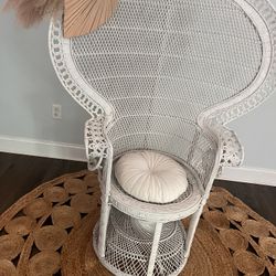 📣 FOR SALE – Peacock Chair 🪑 