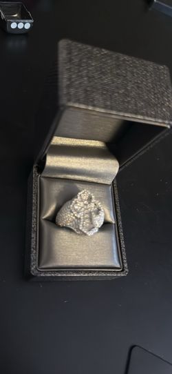 Chrome heart mossiante ring