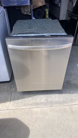 Stainless Steel Touchscreen Dishwasher