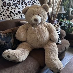 HugFun International Giant Teddy Bear 
