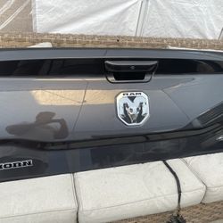 2020 Dodge RAM Tail Gate Shoot Me Offers 