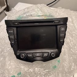 2012-2015 Hyundai Veloster GPS ,Navigation, CD Player 