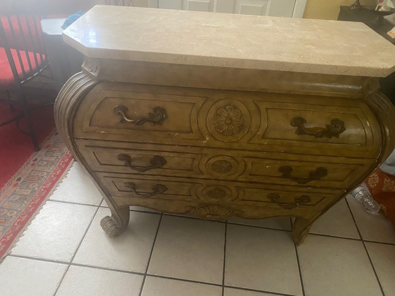 Dresser