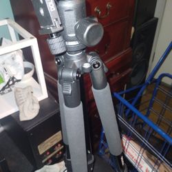 DOLISA CAMERA TRIPOD