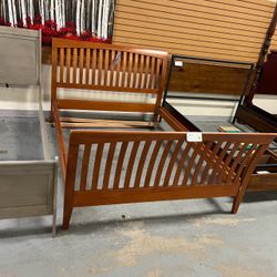 (In store) Ethan Allen Cherry Queen size bed frame