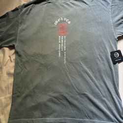 DARC SPORT DEMON SLAYER PREOUM TEE SIZE LARGE