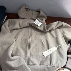 Essential men’s hood