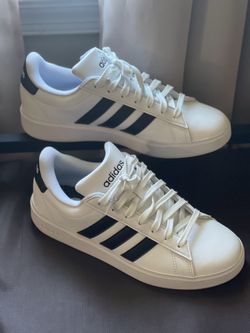Tennis shoes Adidas