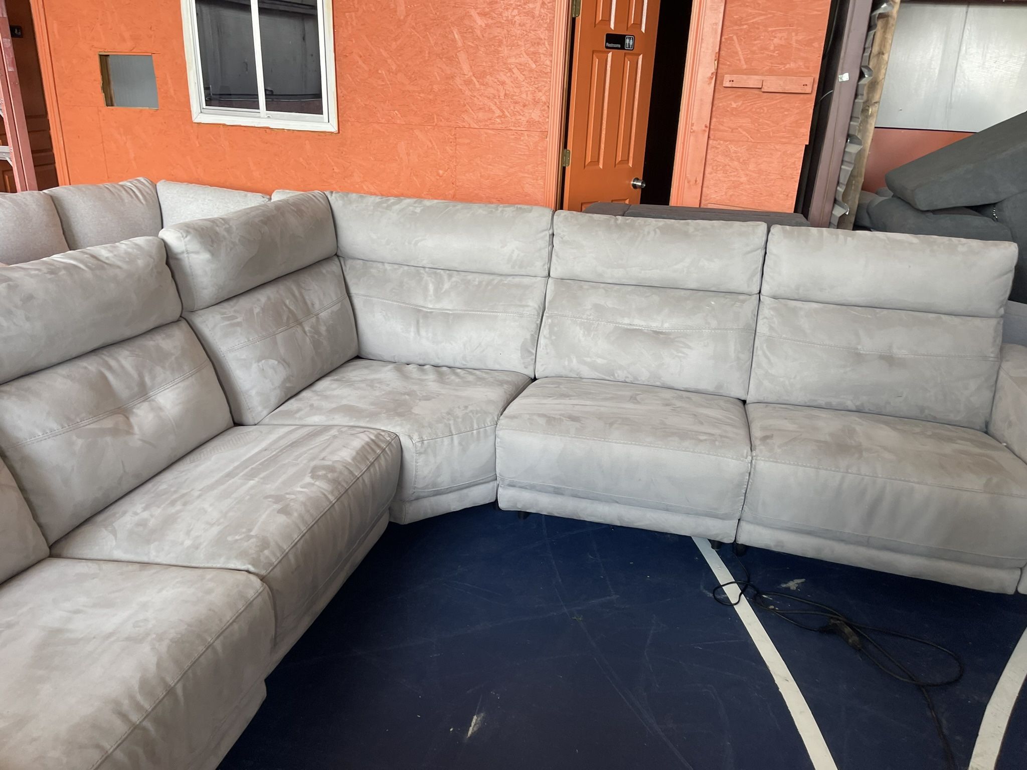 Trower 5-piece Fabric Power Reclining Sectional