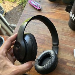 Beats Studio Pros 