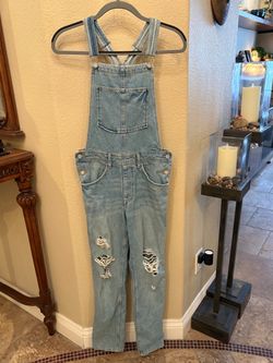 NWT~H&M Women Light Blue Distressed Ripped Denim Overalls Pants Size 4