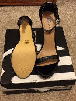 Michael Antonio Size 8 designer