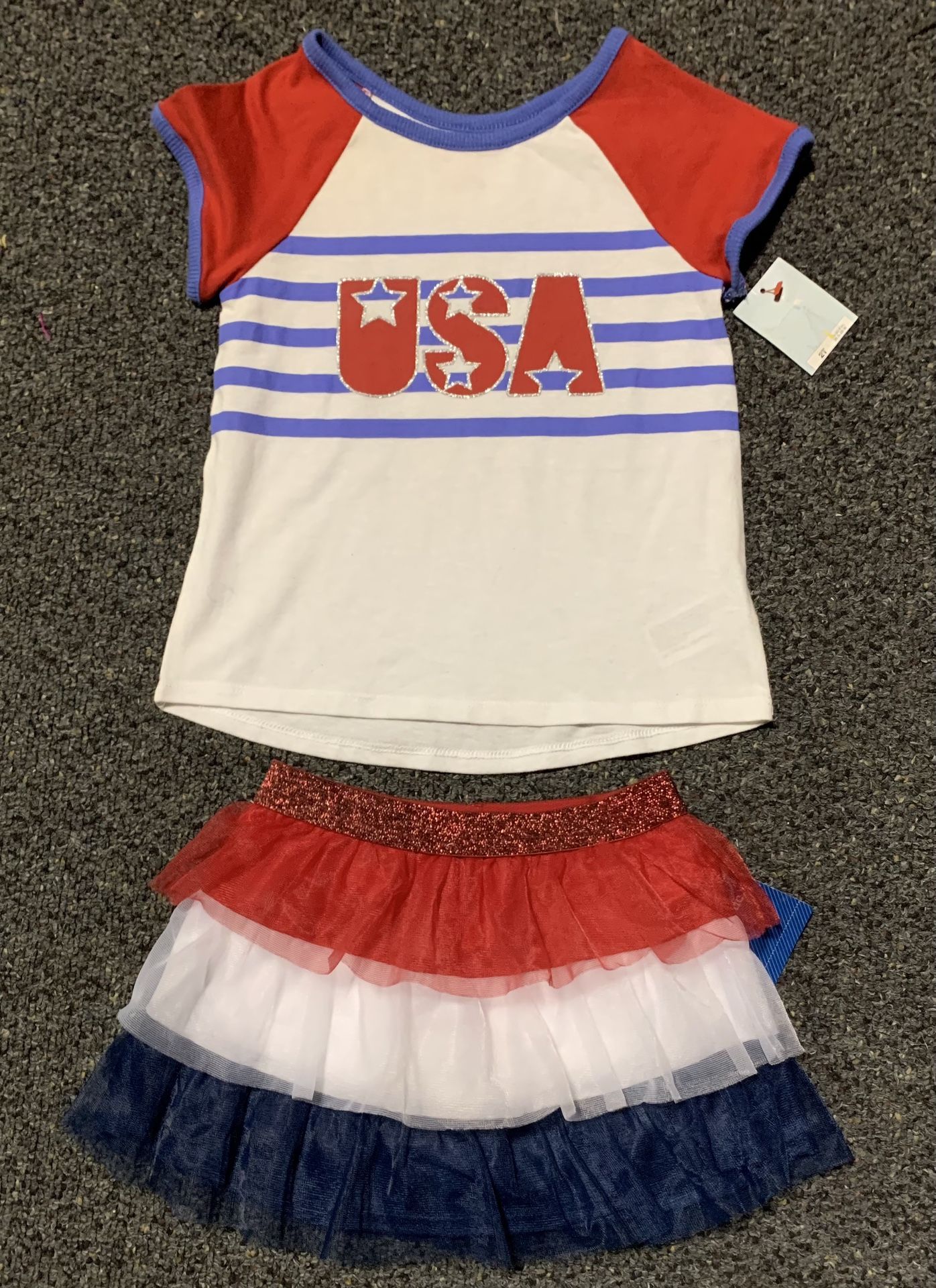 New toddler girl size 2T Fourth 4th of July shimmery patriotic shirt and tulle skort skirt outfit