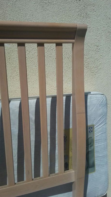 BABY CRIB IN GOOD SHAPE