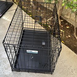 Pet dog crate