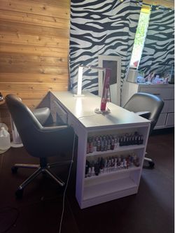 Nail Desk/ Vanity