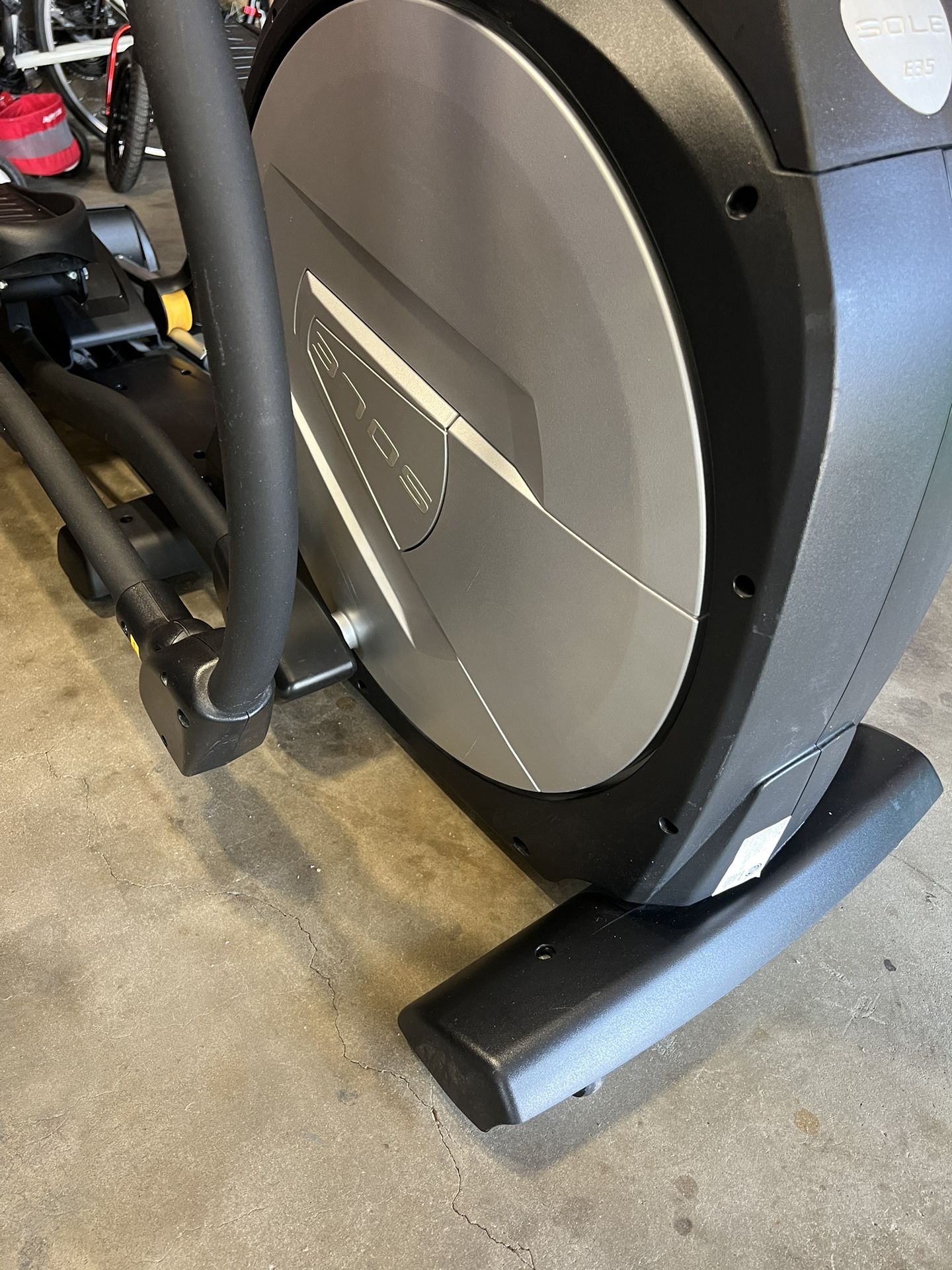 Sole E35 Elliptical Exercise Machine With Manual for Sale in Los