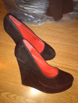 Size 8 wedges