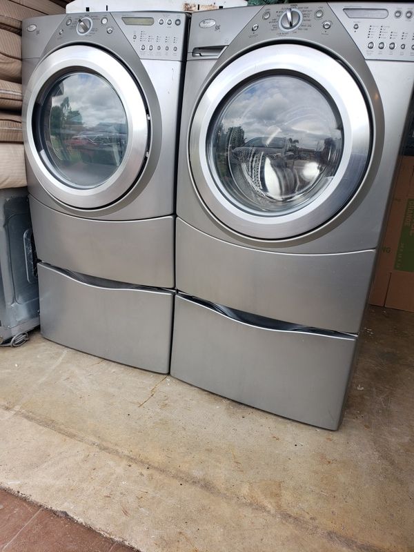 WHIRLPOOL DUET SILVER WASHER AND ELECTRIC DRYER SUPERCAPACITY WITH