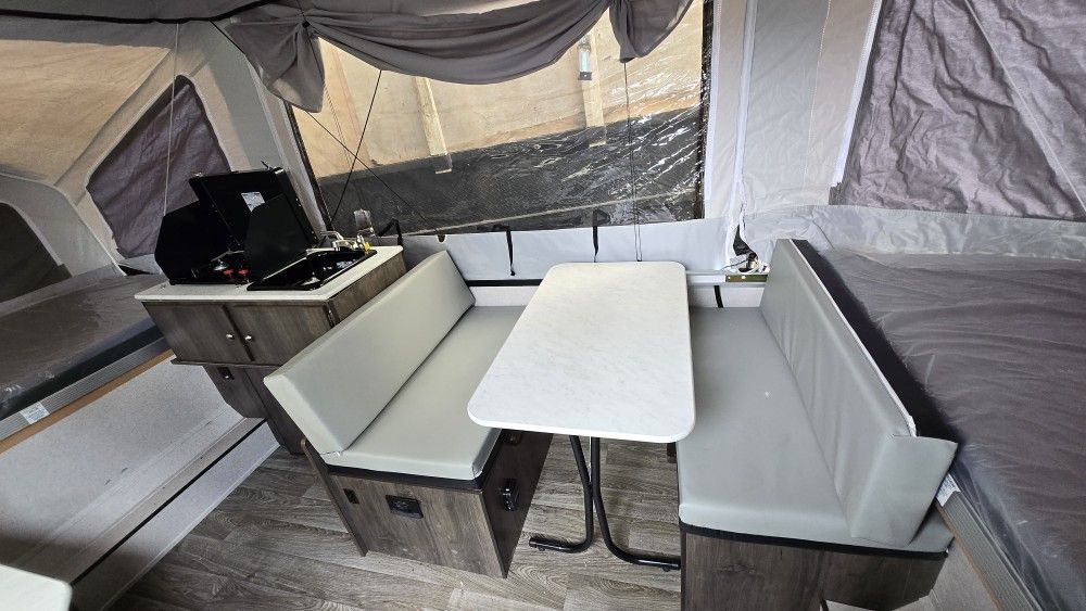 2021 Coachmen Clipper 806xls