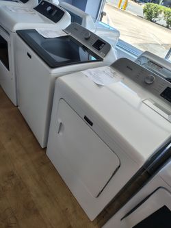 $1048 Maytag electric washer dryer set