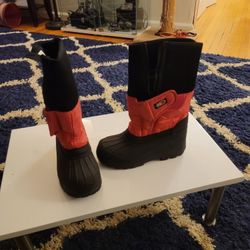 Girls Size 4 Snowboots