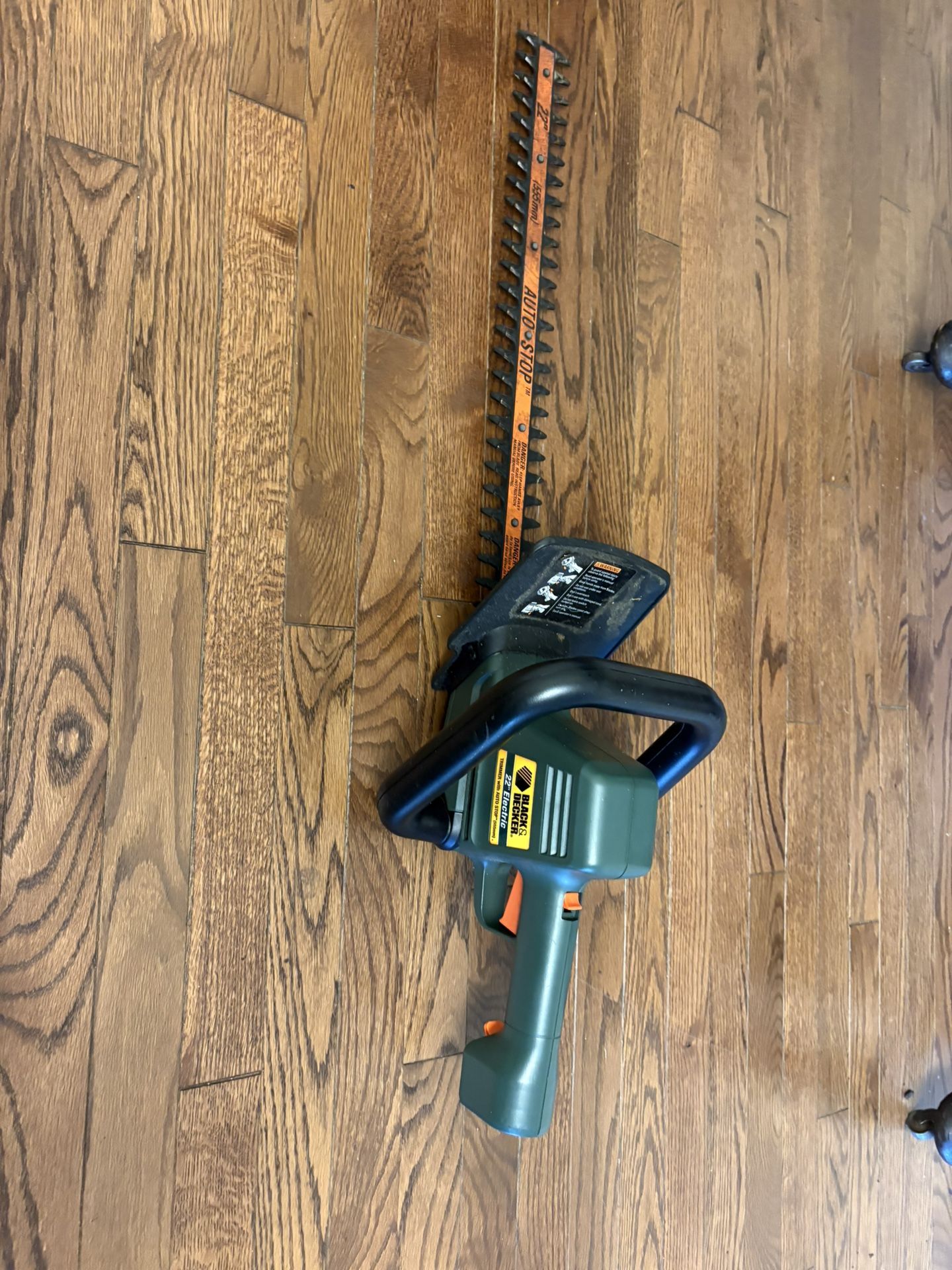 Black & Decker 22’ Electric Trimmer W/Auto stop Feature