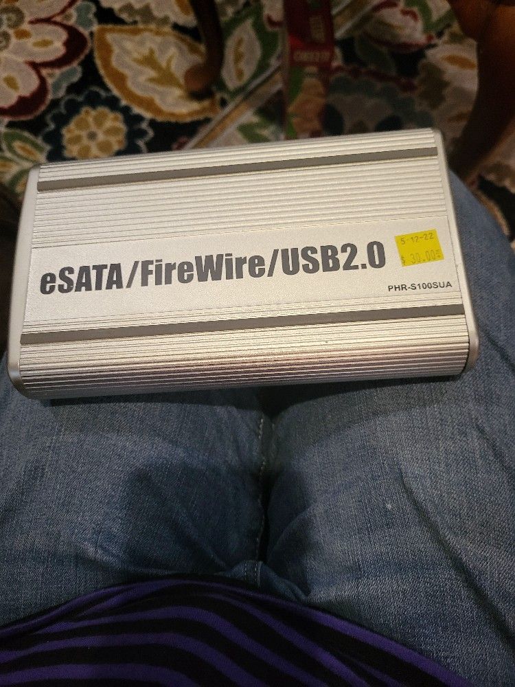 Macally PHR-S100SUA external hard drive enclosure