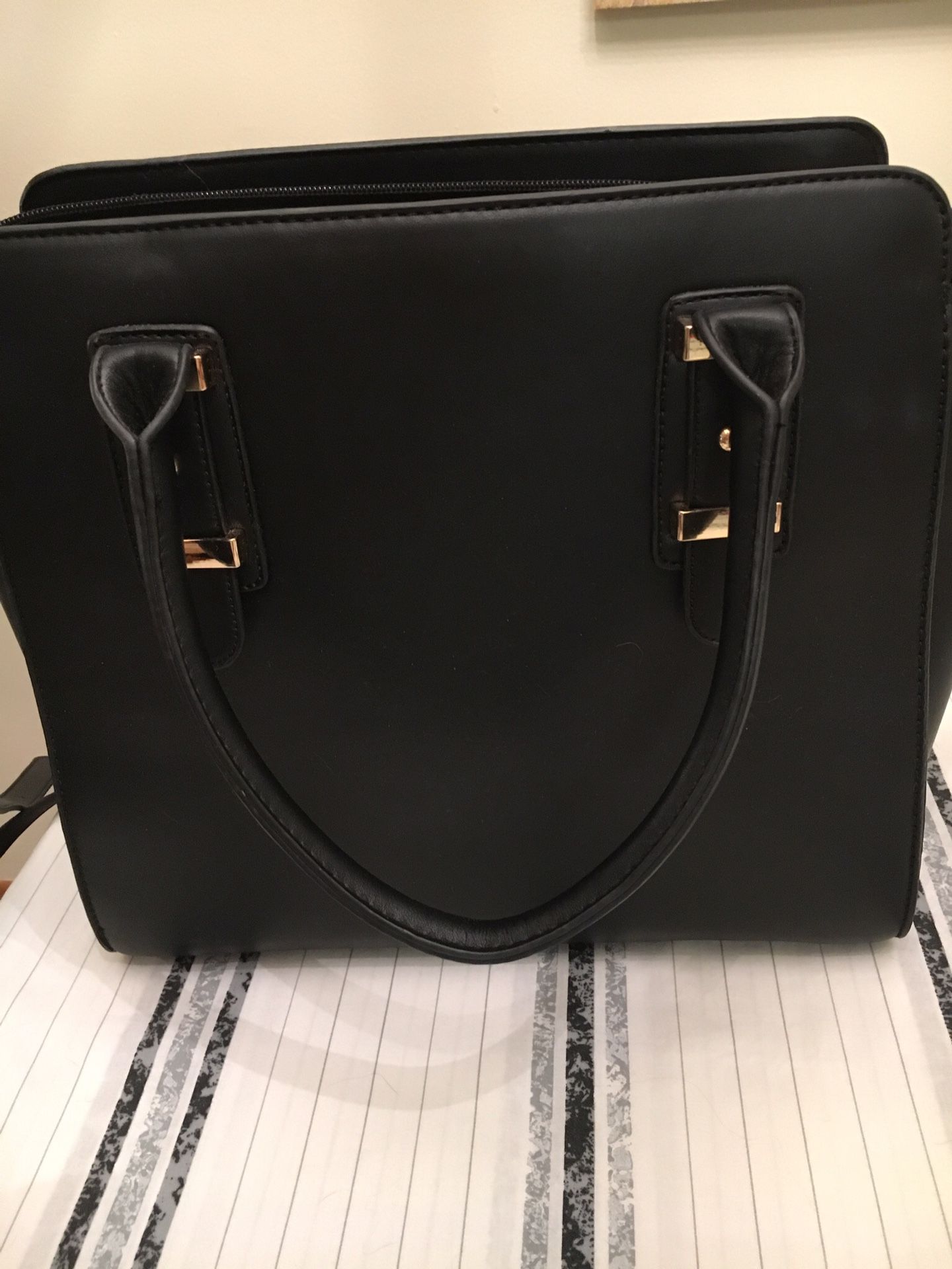 Beautiful, new, black leather handbag