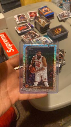 Karl Anthony Towns 2025-26 Topps Flagship No. 19 Sand Glitter