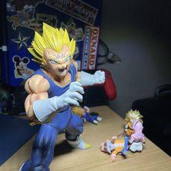Majin Vegeta Statue 