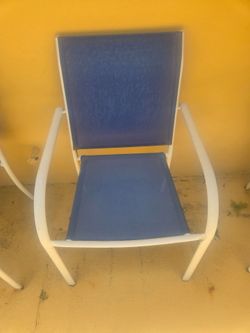 Outdoor Chairs $15 Each have 4