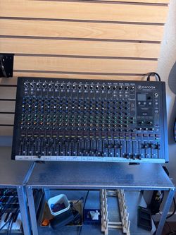 Mackie Onyx24  - Mixer and Audio Interface
