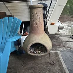 Very Nice Fire pit With Stand 