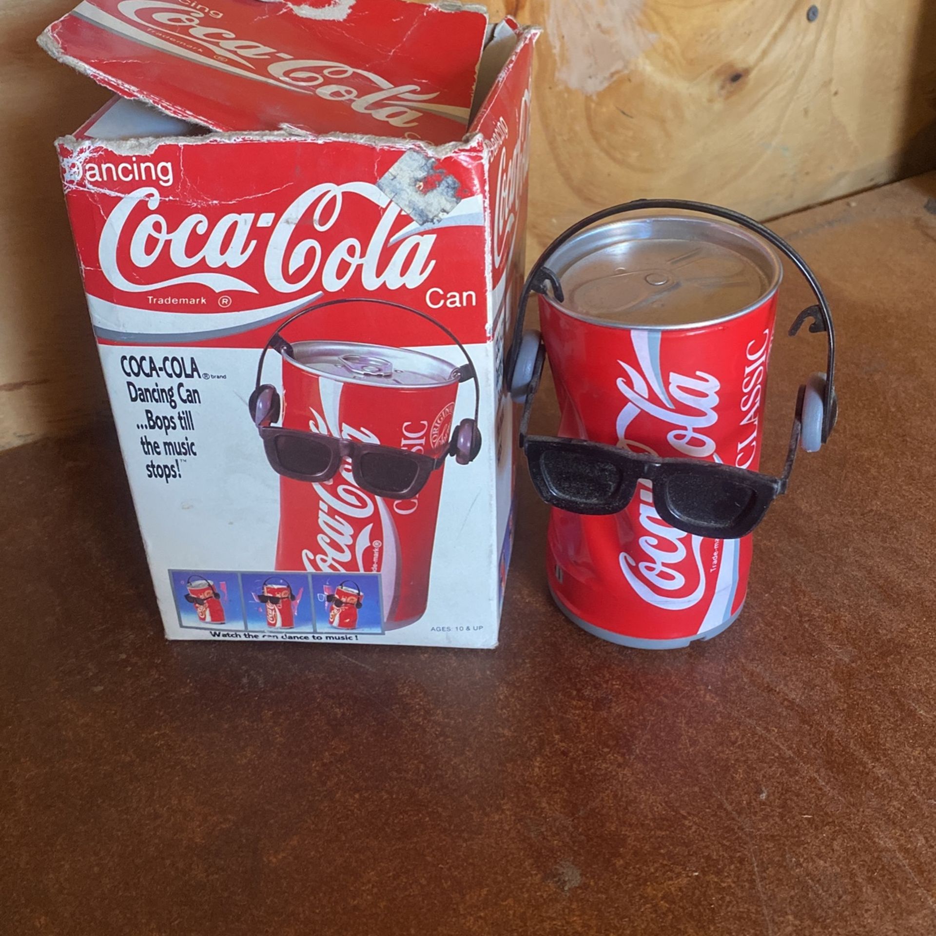 VINTAGE DANCING COCA-COLA COLLECTIBLE CLASSIC CAN WITH SUNGLASSES AND HEADPHONES
